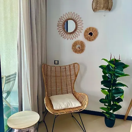 Bruno Con Vistas Al Mar, Primera Línea De Playa Apartamento